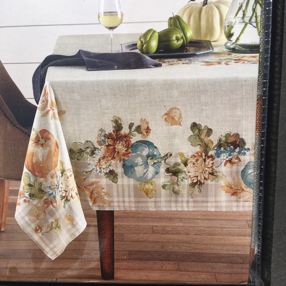 JCPenney Tablecloth Harvest Pumpkins 60” x 84” New